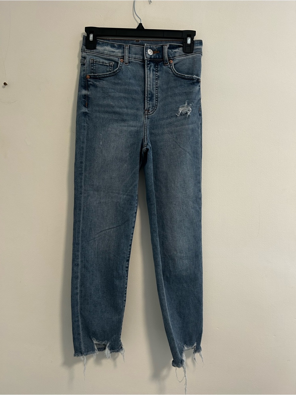 Express Women's High-Rise Straight Jeans in Faded Blue